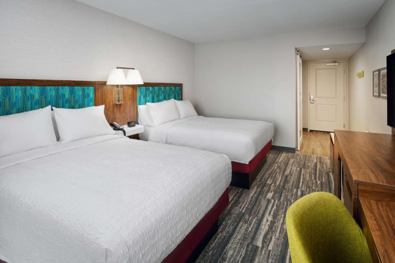 Hampton Inn Towson Downtown Exteriör bild