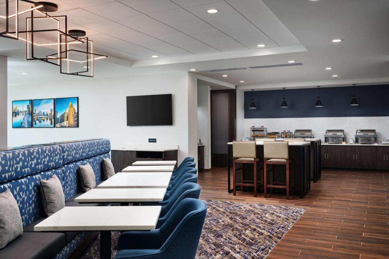 Hampton Inn Towson Downtown Exteriör bild